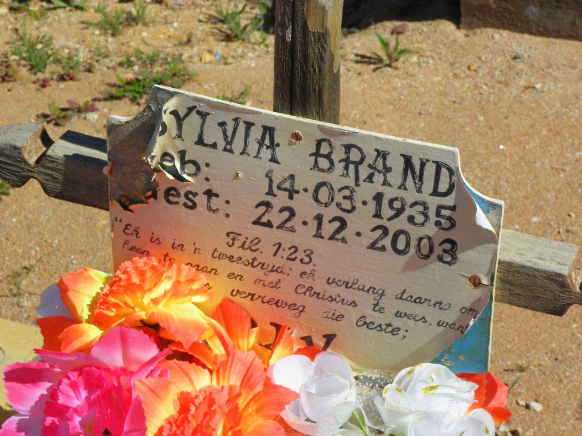 BRAND Sylvia 1935-2003