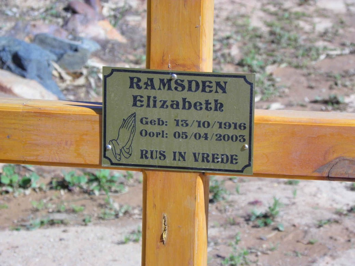 RAMSDEN Elizabeth 1916-2003