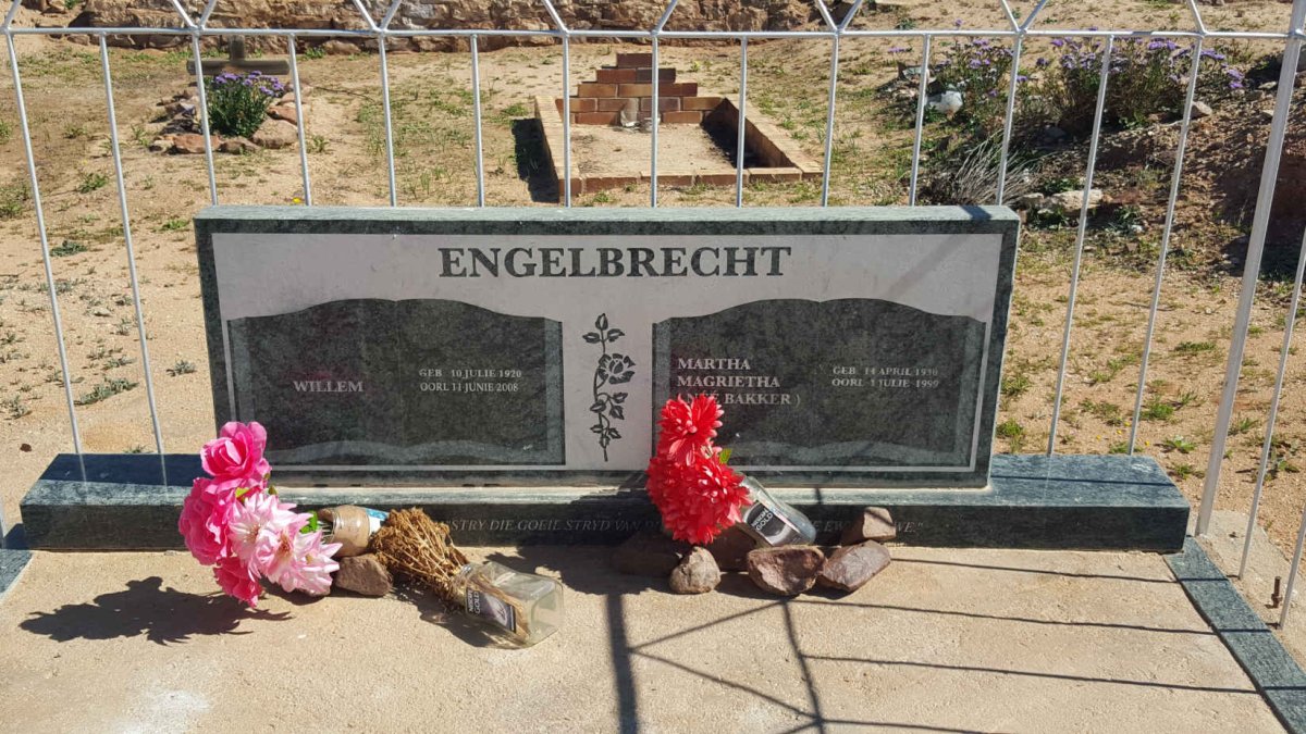 ENGELBRECHT Willem 1920-2008 &amp; Martha Magrietha BAKKER 1930-19??