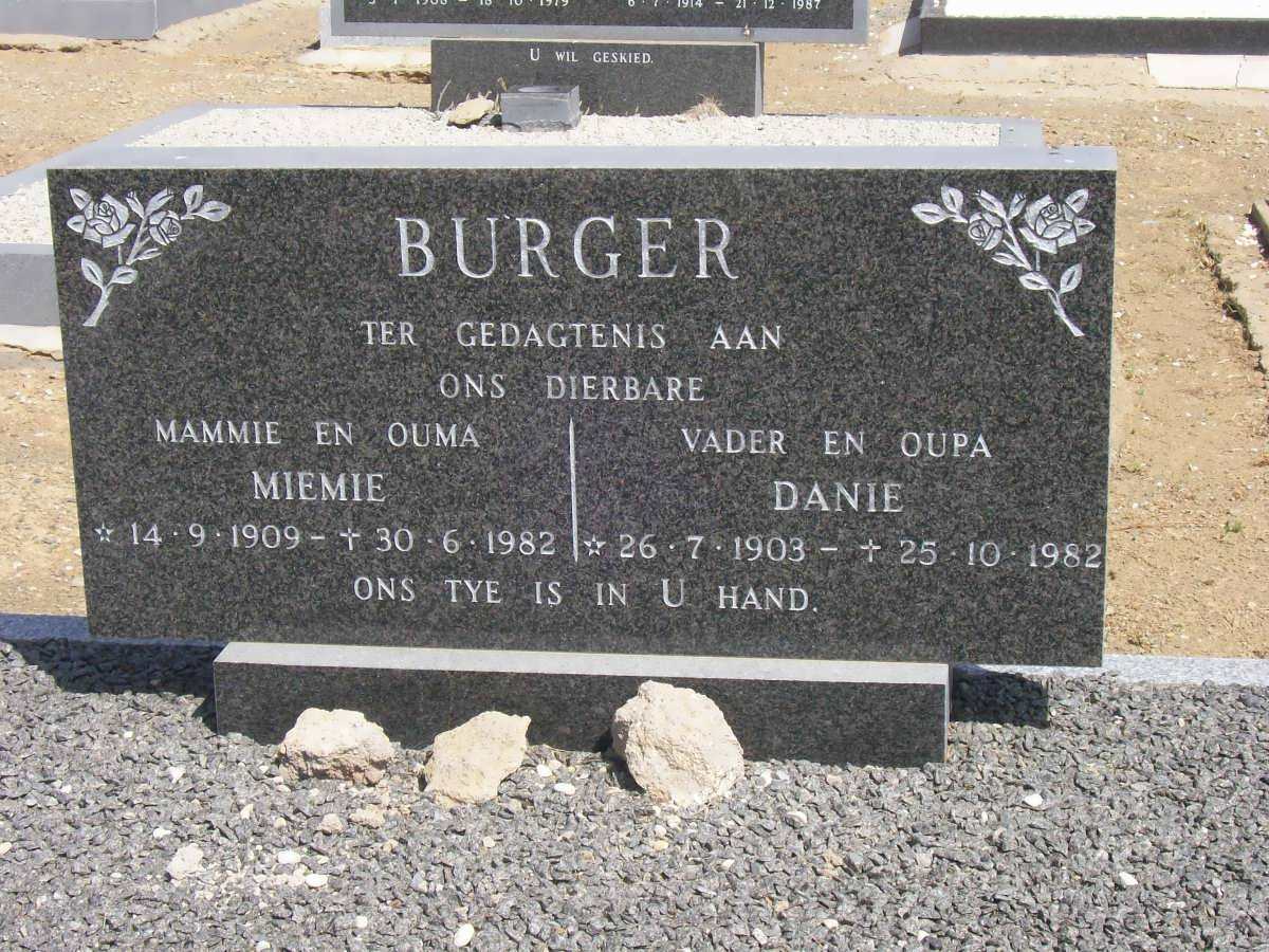 BURGER Danie 1903-1982 &amp; Miemie 1909-1982