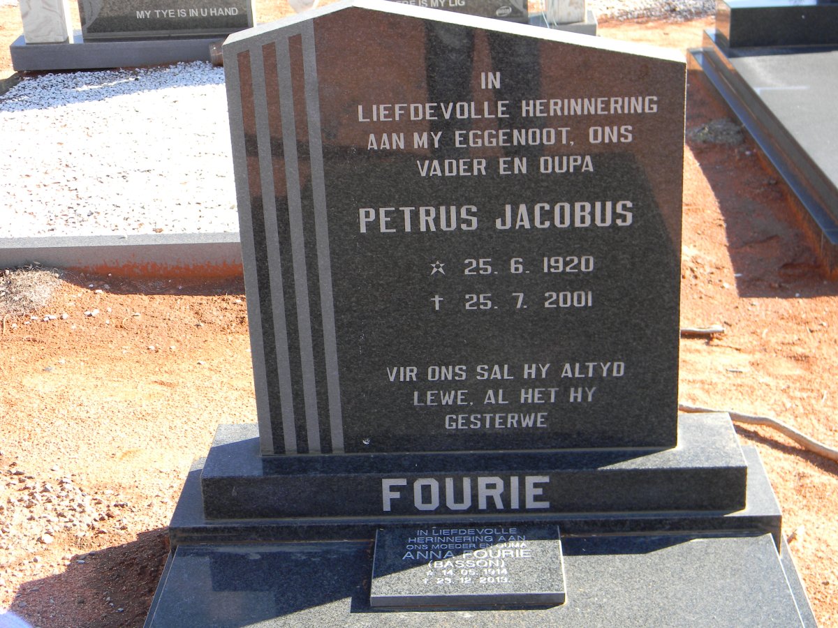 FOURIE Petrus Jacobus 1920-2001 &amp; Anna BASSON 1914-2013