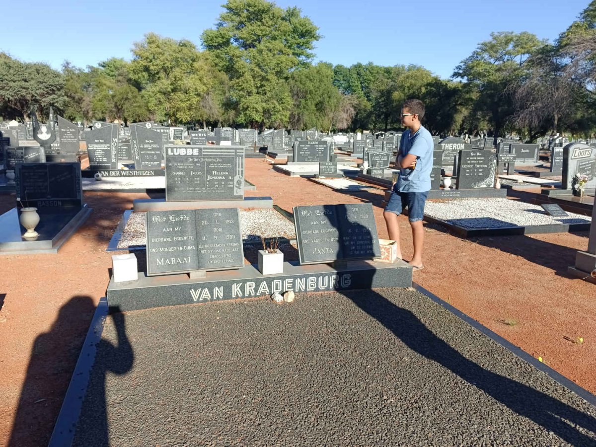 KRADENBURG Janta 1909-1989 & Maraai 1913-1983