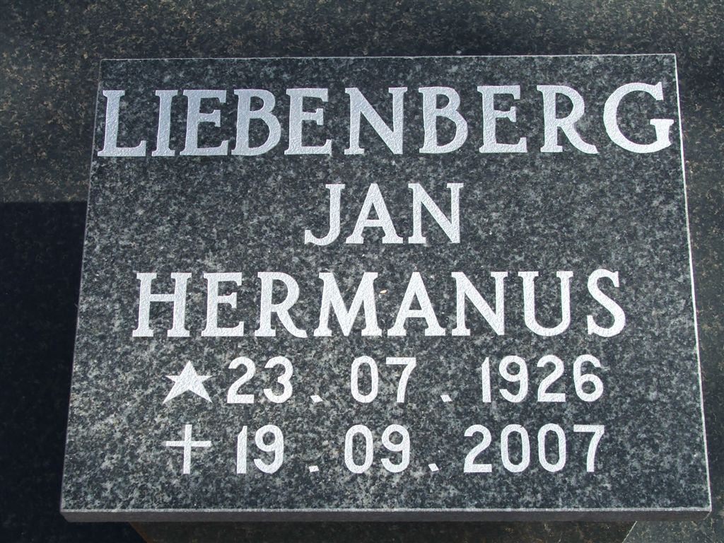 LIEBENBERG Jan Hermanus 1926-2007 &amp; M.M. 1918-1976