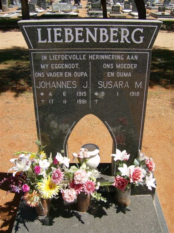 LIEBENBERG Johannes J. 1915-1991 &amp; Susara M. 1918-