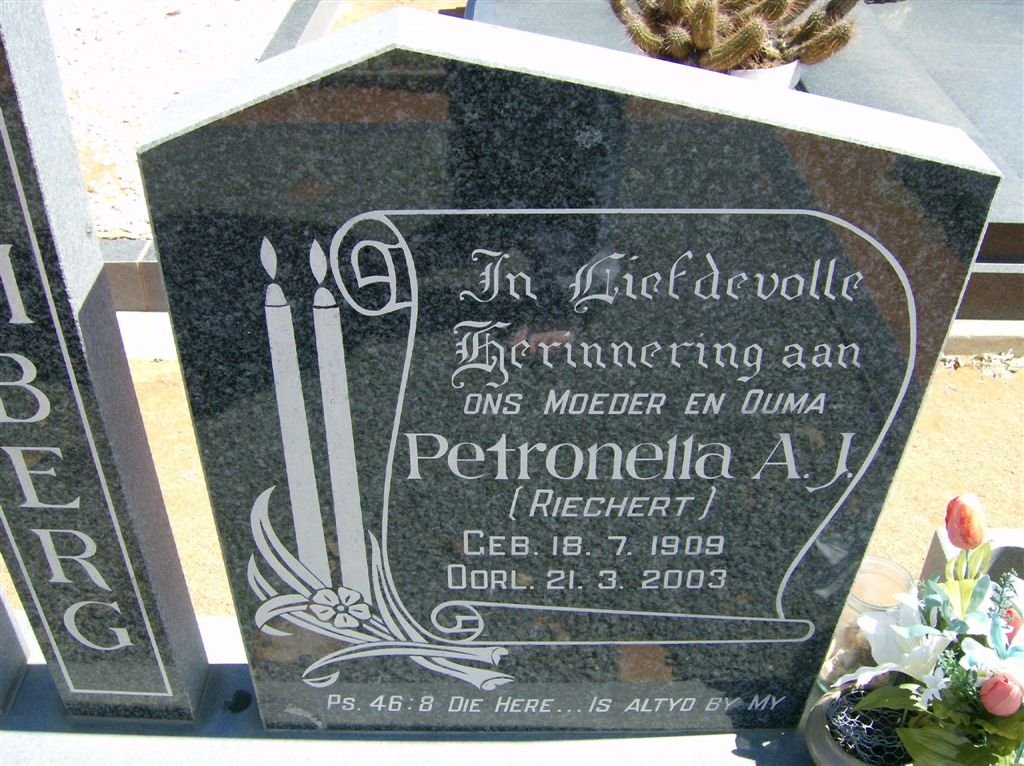 MOMBERG Petronella A.J. nee RIECHERT 1909-2003
