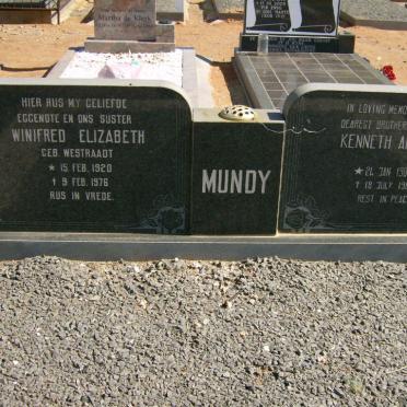 MUNDY Kenneth Albert 1902-1980 &amp; Winifred Elizabeth WESTRAADT 1920-1976