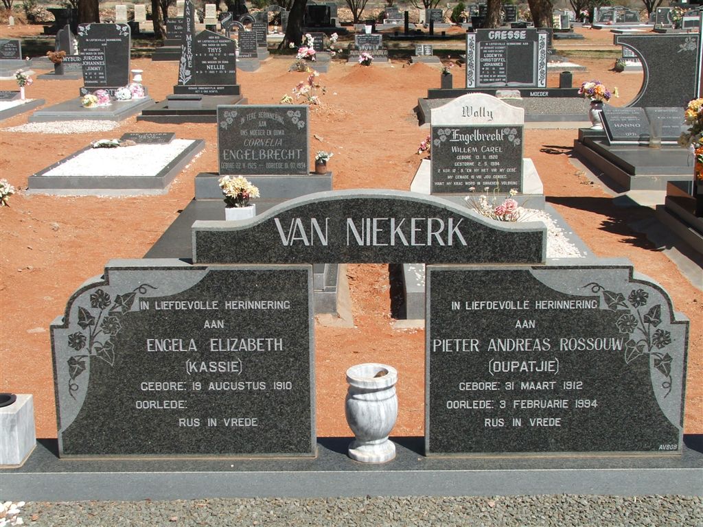 NIEKERK Pieter Andreas Rossouw, van 1912-1994 &amp; Engela Elizabeth 1910-