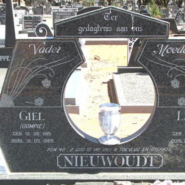 NIEUWOUDT Giel 1915-1985 &amp; Lena 1917-1996