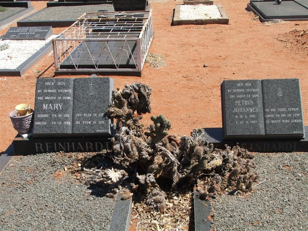 REINHARDT Petrus Johannes 1905-1987 &amp; Mary 1915-1993