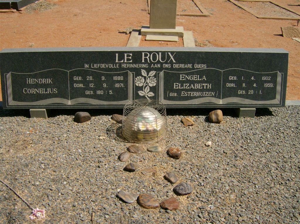 ROUX Hendrik Cornelius, le 1888-1971 &amp; Engela Elizabeth ESTERHUIZEN 1902-1959