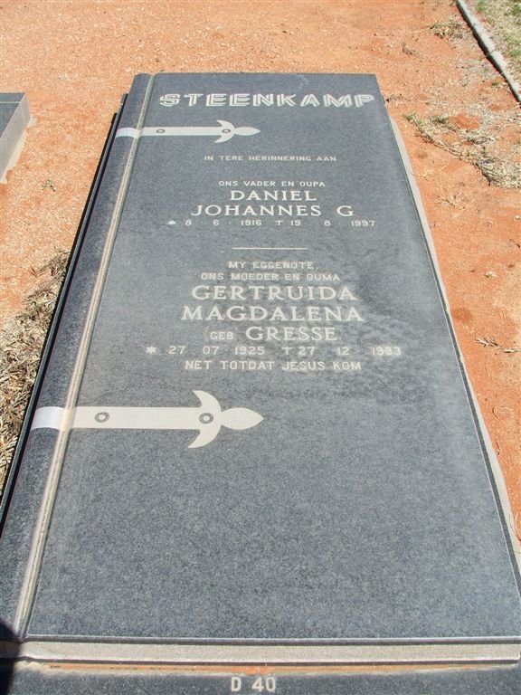 STEENKAMP Daniël Johannes G. 1916-1997 &amp; Gertruida Magdalena GRESSE 1925-1993
