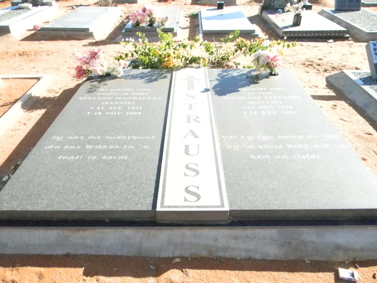 STRAUSS Nicolaas Stefanes 1928-2009 &amp; Susanna Magdalena 1931-2008
