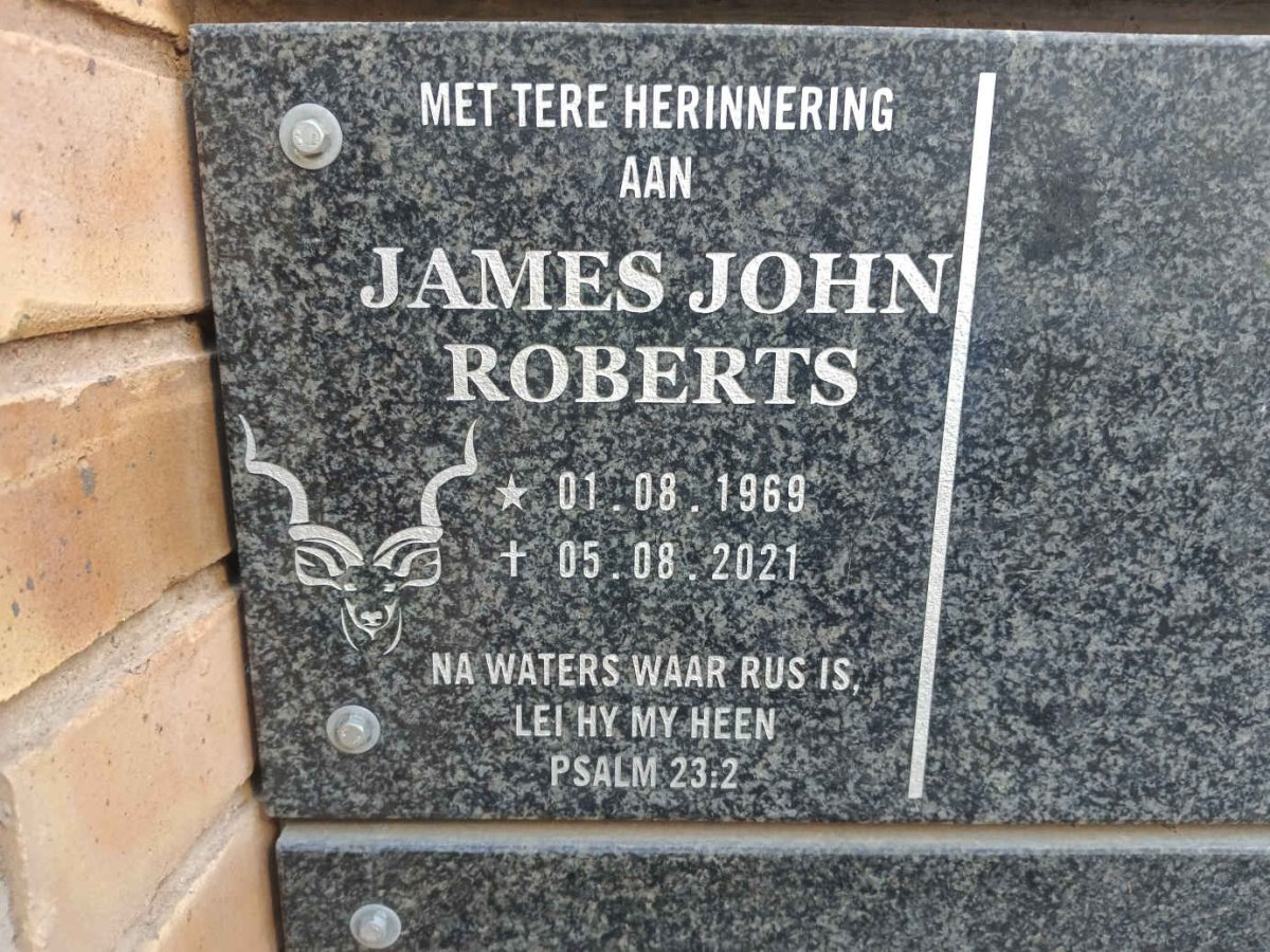 ROBERTS James John 1969-2021