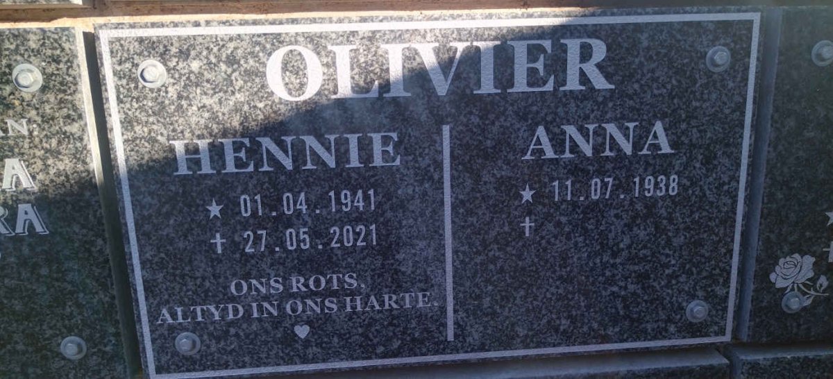 OLIVIER Hennie 1941-2021 & Anna 1938-