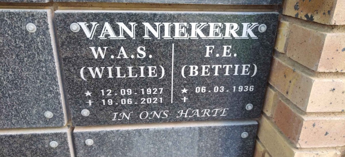 NIEKERK W.A.S., van 1927-2021 & F.E. 1936-