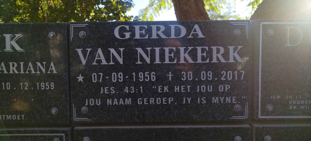 NIEKERK Gerda, van 1956-2017