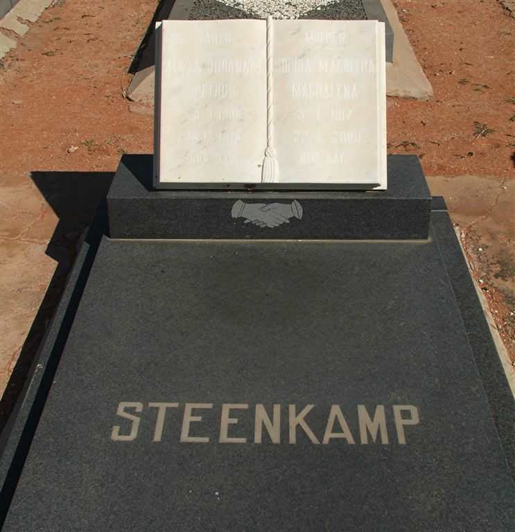 STEENKAMP Alwyn Johannes Petrus 1906-1976 &amp; Sophia Magritha Magdalena 1917-2000