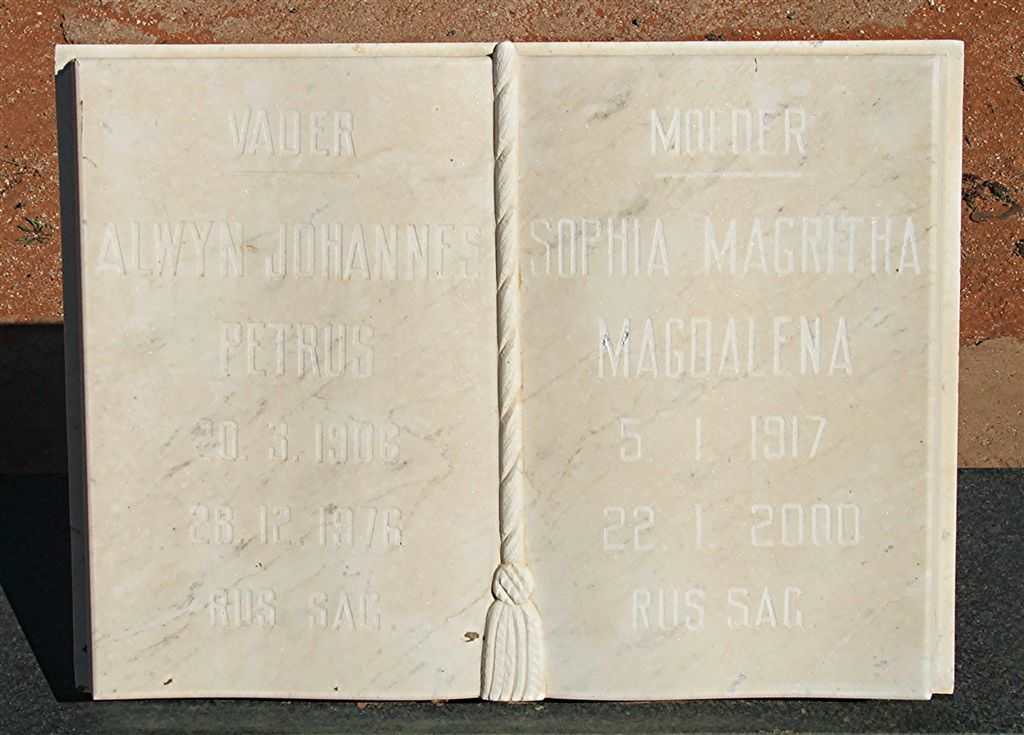 STEENKAMP Alwyn Johannes Petrus 1906-1976 &amp; Sophia Magritha Magdalena 1917-2000