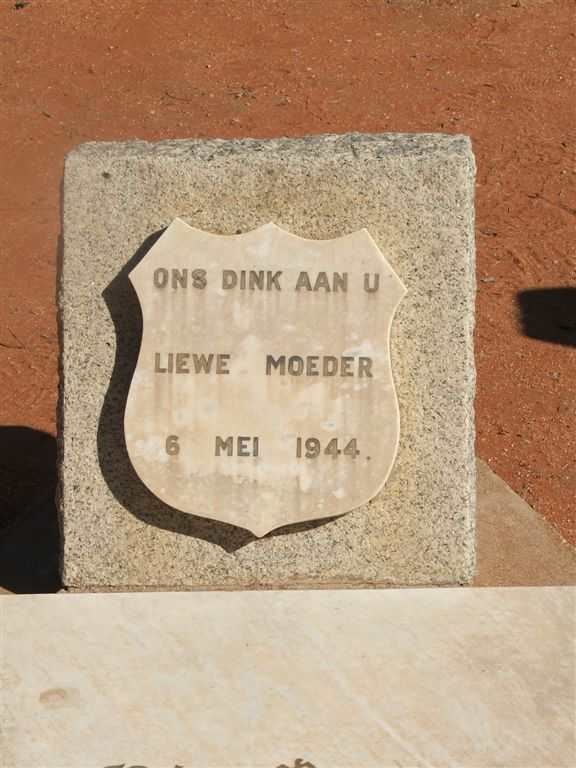 WESTHUIZEN H.J.H., van nee LIEBENBERG -1944