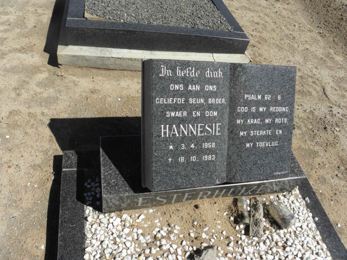 ESTERHUIZEN Hannesie 1958-1983