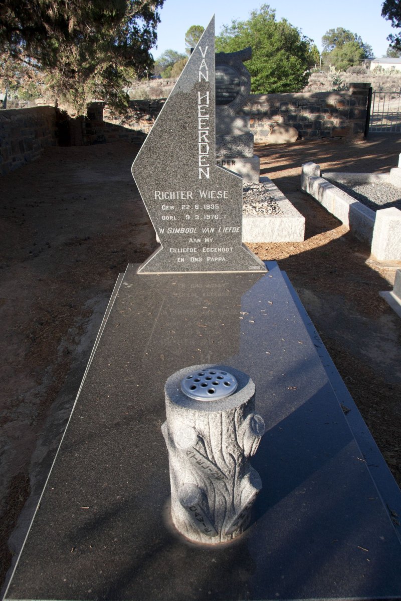 HEERDEN Richter Wiese, van 1935-1976
