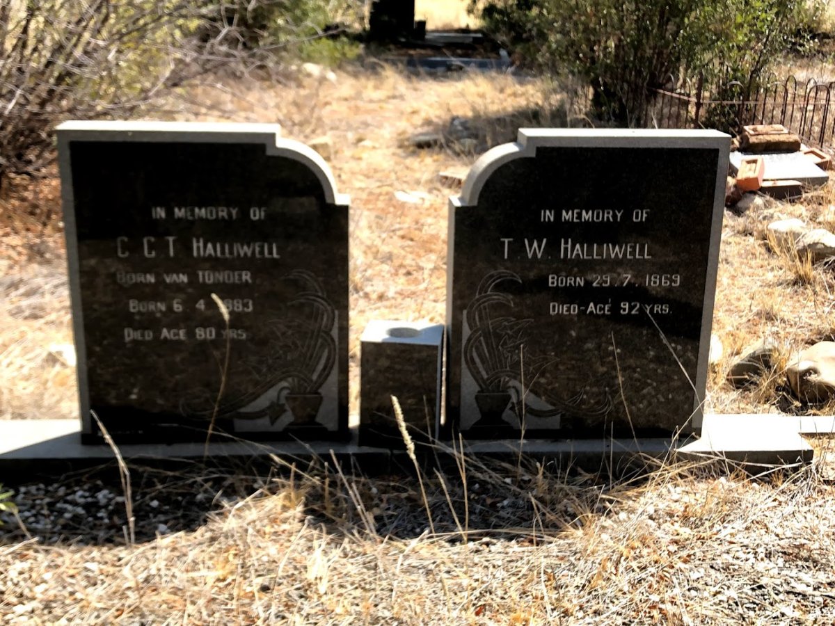 HALLIWELL T.W. 1869- &amp; C.C.T. VAN TONDER 1883-