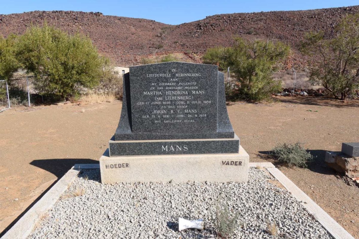 MANS Johan B.C. 1891-1974 &amp; Martha Hendrina LIEBENBERG 1896-1959
