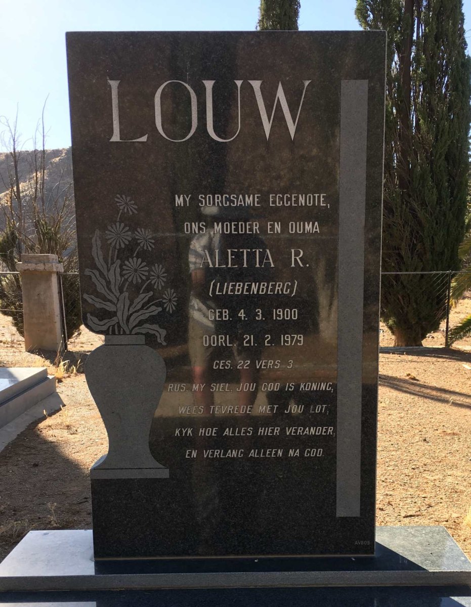 LOUW Aletta R. nee LIEBENBERG 1900-1979