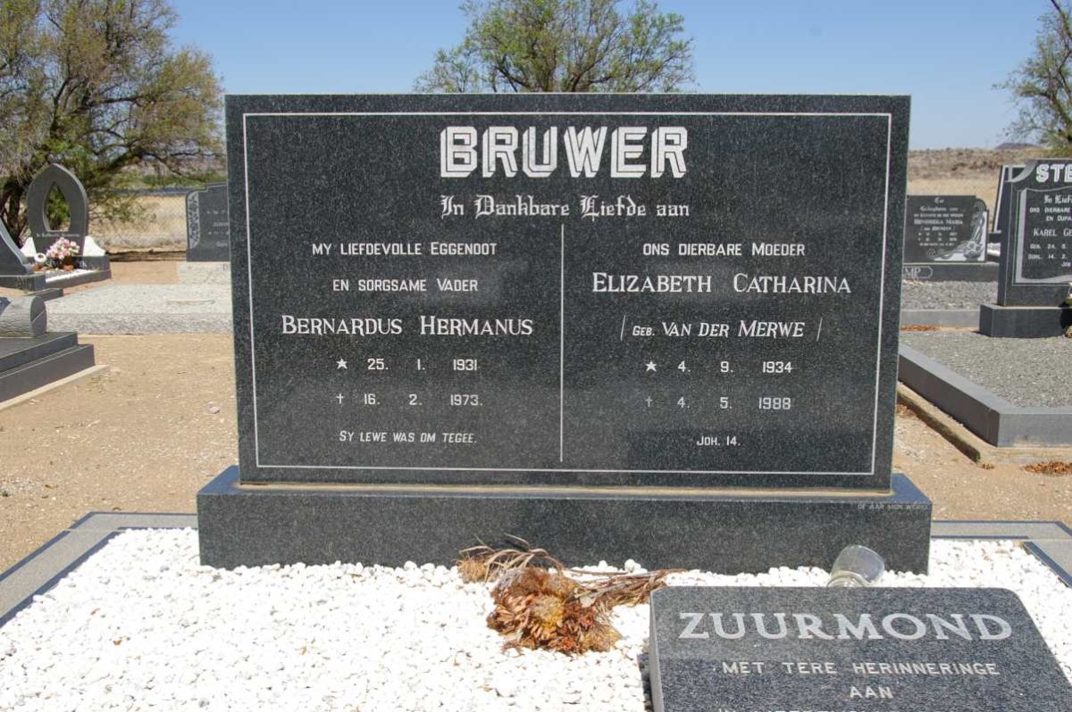 BRUWER Bernardus Hermanus 1931-1973 &amp; Elizabeth Catharina VAN DER MERWE 1934-1988 :: ZUURMOND ? 1975-1988