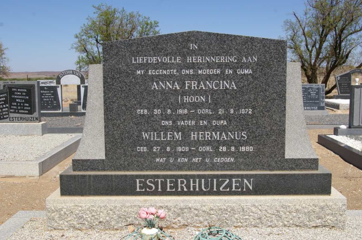 ESTERHUIZEN Willem Hermanus 1909-1980 &amp; Anna Francina HOON 1916-1972