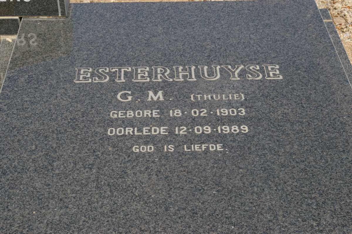 ESTERHUYSE G.M. 1903-1989