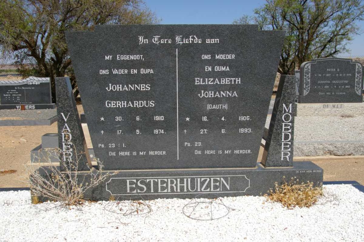 ESTERHUIZEN Johannes Gerhardus 1910-1974 &amp; Elizabeth Johanna DAUTH 1906-1993
