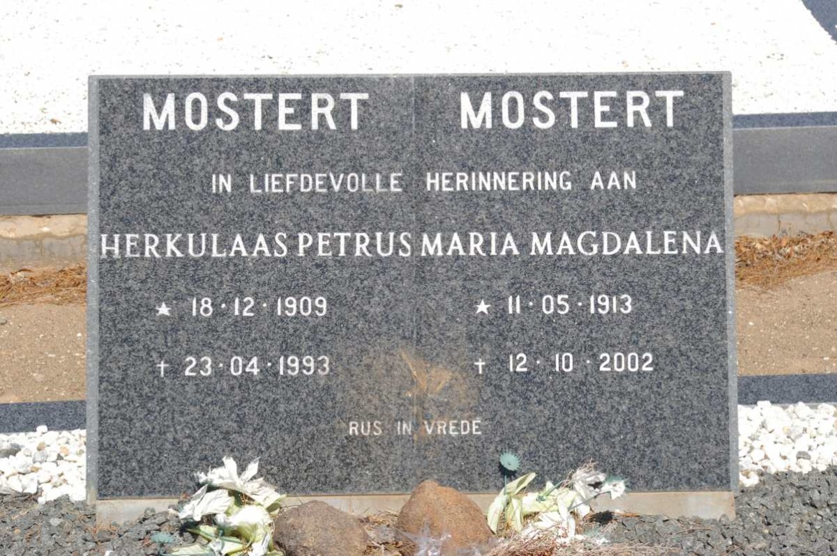 MOSTERT Herkulaas Petrus 1909-1993 &amp; Maria Magdalena 1913-2002
