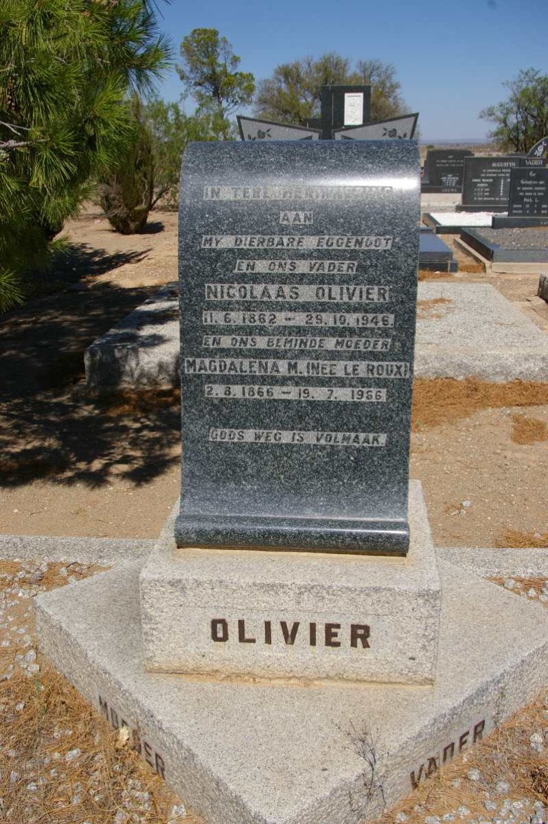 OLIVIER Nicolaas 1862-1946 &amp; Magdalena M. LE ROUX 1866-1966