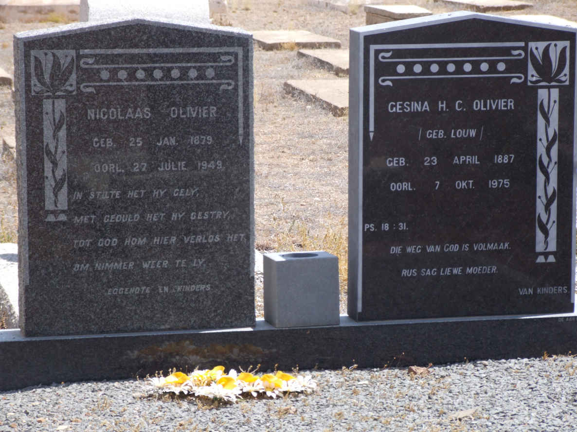 OLIVIER Nicolaas 1879-1949 &amp; Gesina H.C. LOUW 1887-1975